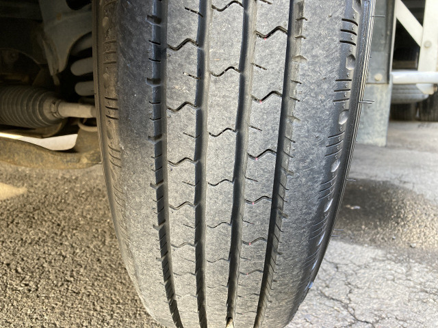 いすゞ エルフ 小型 バン TRG-NMR85AN(102257) 14枚目