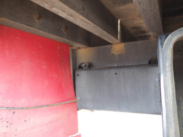 いすゞ フォワード 増トン 平ボディ（クレーン付） LPG-FTR90S2(102258) 27枚目