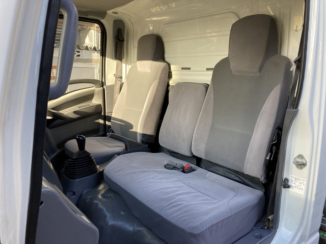 いすゞ エルフ 小型 バン TRG-NMR85AN(102257) 45枚目