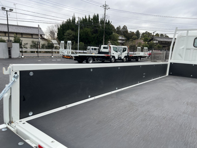 三菱ふそう キャンター 小型 平ボディ 2RG-FEB80(102269) 10枚目