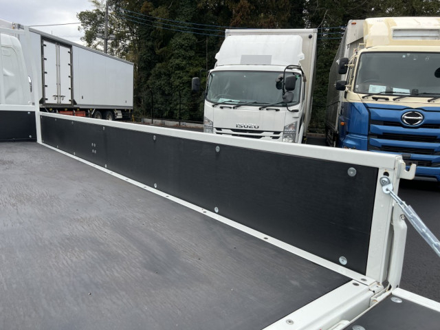 三菱ふそう キャンター 小型 平ボディ 2RG-FEB80(102269) 11枚目