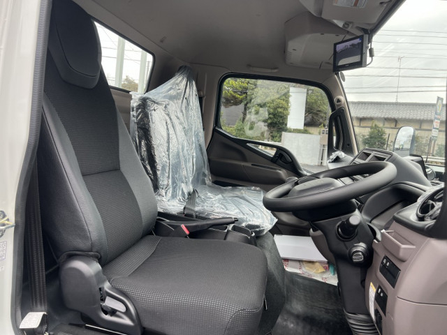 三菱ふそう キャンター 小型 平ボディ 2RG-FEB80(102269) 22枚目
