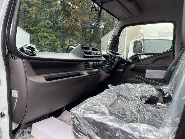 三菱ふそう キャンター 小型 平ボディ 2RG-FEB80(102269) 32枚目