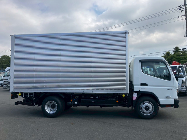 三菱ふそう キャンター 小型 バン 2PG-FEB80(102271) 4枚目