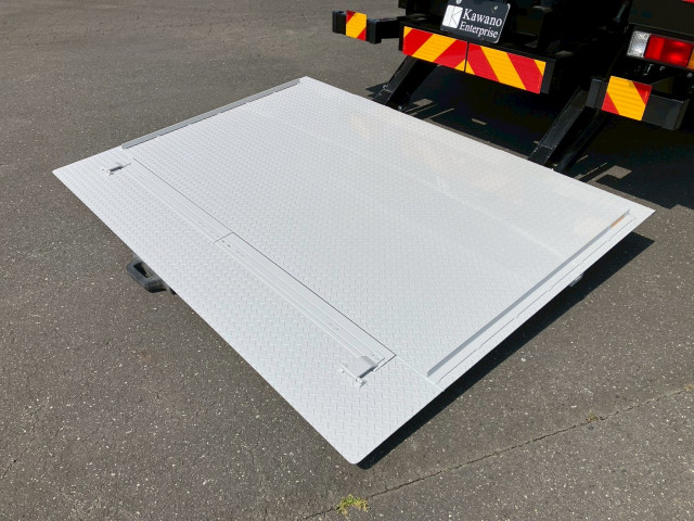 三菱ふそう キャンター 小型 バン 2PG-FEB80(102271) 8枚目