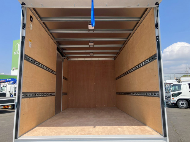 三菱ふそう キャンター 小型 バン 2PG-FEB80(102271) 11枚目