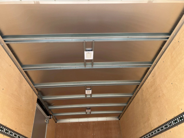 三菱ふそう キャンター 小型 バン 2PG-FEB80(102271) 13枚目