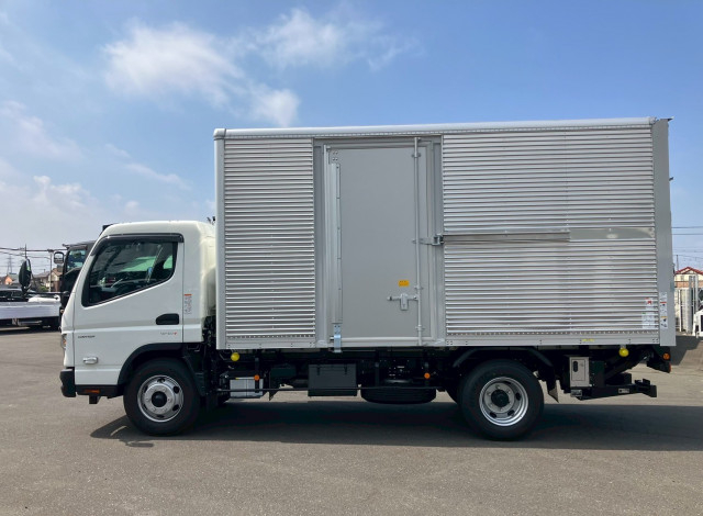 三菱ふそう キャンター 小型 バン 2PG-FEB80(102271) 18枚目