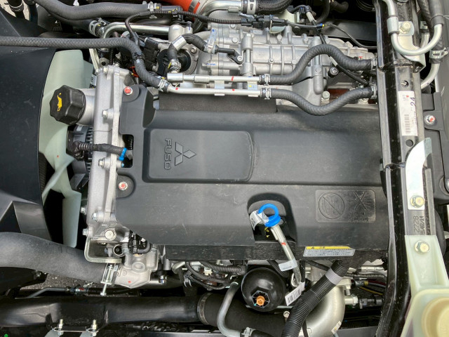 三菱ふそう キャンター 小型 バン 2PG-FEB80(102271) 20枚目