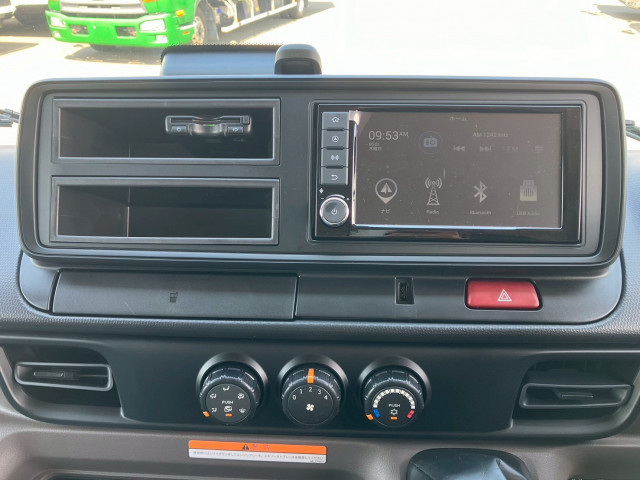 三菱ふそう キャンター 小型 バン 2PG-FEB80(102271) 37枚目