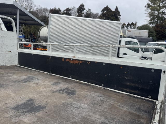 Mitsubishi Fuso canter Small Flat body 2PG-FBAV0(102274) 11枚目