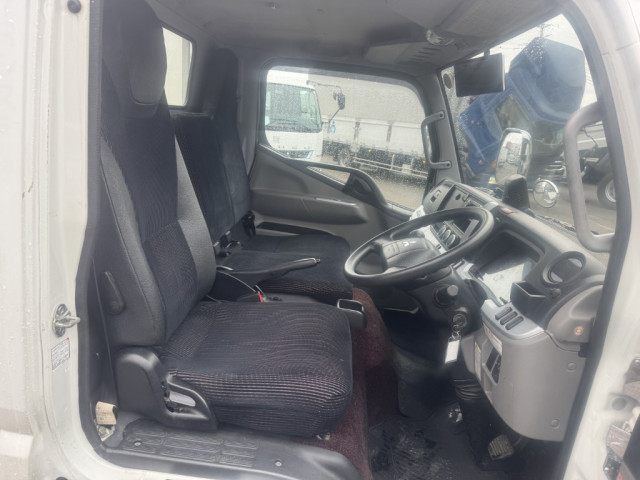 Mitsubishi Fuso canter Small Flat body 2PG-FBAV0(102274) 22枚目