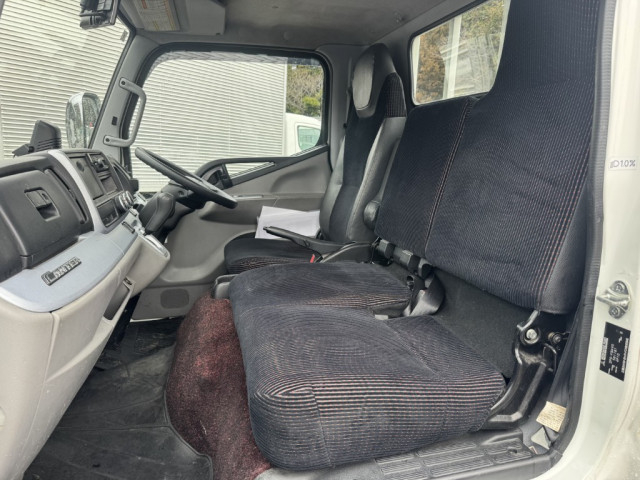 Mitsubishi Fuso canter Small Flat body 2PG-FBAV0(102274) 32枚目