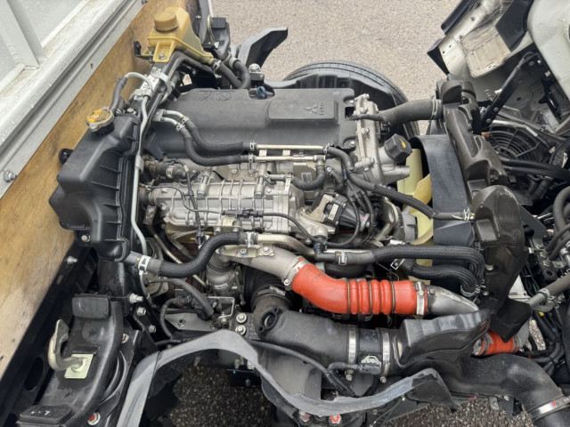 Mitsubishi Fuso canter Small Flat body 2PG-FBAV0(102274) 35枚目