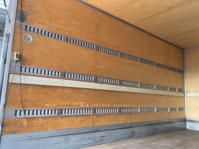 いすゞ エルフ 小型 バン TQG-NPR85AN(102276) 22枚目