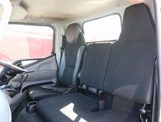 三菱ふそう キャンター 小型 平ボディ 2RG-FBA20(102303) 33枚目