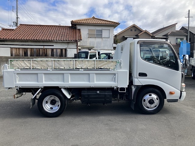 トヨタ ダイナ 小型 土砂ダンプ TKG-XZU620D(102259) 12枚目