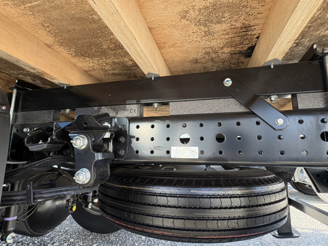 三菱ふそう キャンター 小型 平ボディ（クレーン付） 2PG-FEB80(102379) 24枚目