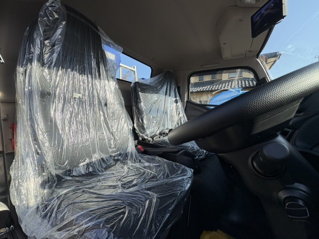 三菱ふそう キャンター 小型 平ボディ（クレーン付） 2PG-FEB80(102379) 28枚目