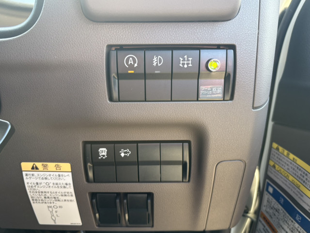 三菱ふそう キャンター 小型 平ボディ（クレーン付） 2PG-FEB80(102379) 32枚目