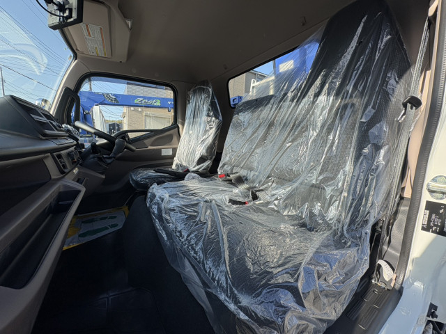 三菱ふそう キャンター 小型 平ボディ（クレーン付） 2PG-FEB80(102379) 36枚目