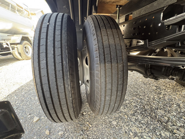 三菱ふそう キャンター 小型 平ボディ（クレーン付） 2PG-FEB80(102379) 44枚目