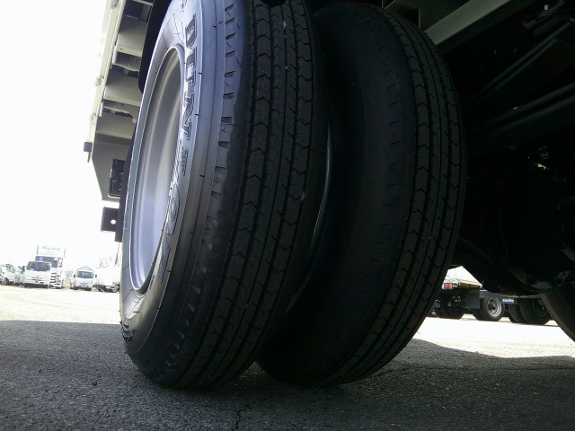 日野 デュトロ 小型 平ボディ（クレーン付） 2KG-XZU720(102382) 33枚目