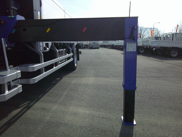 三菱ふそう ファイター 小型 平ボディ（クレーン付） 2KG-FK62F(102384) 13枚目