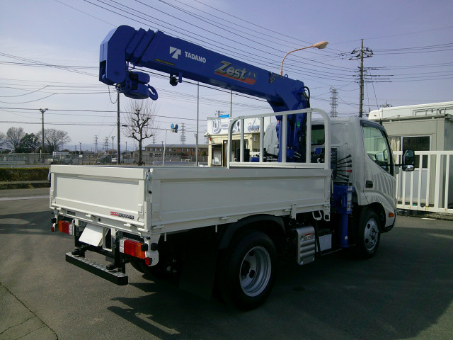 日野 デュトロ 小型 平ボディ（クレーン付） 2KG-XZU605M(102385) 5枚目
