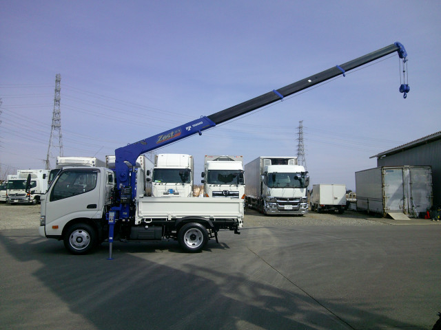 日野 デュトロ 小型 平ボディ（クレーン付） 2KG-XZU605M(102385) 14枚目