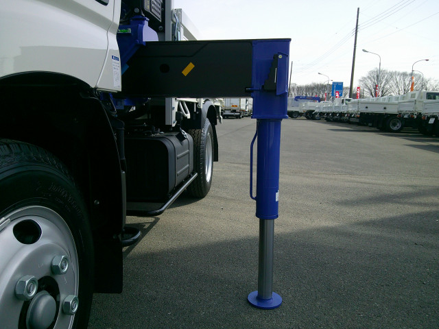 日野 デュトロ 小型 平ボディ（クレーン付） 2KG-XZU605M(102385) 17枚目