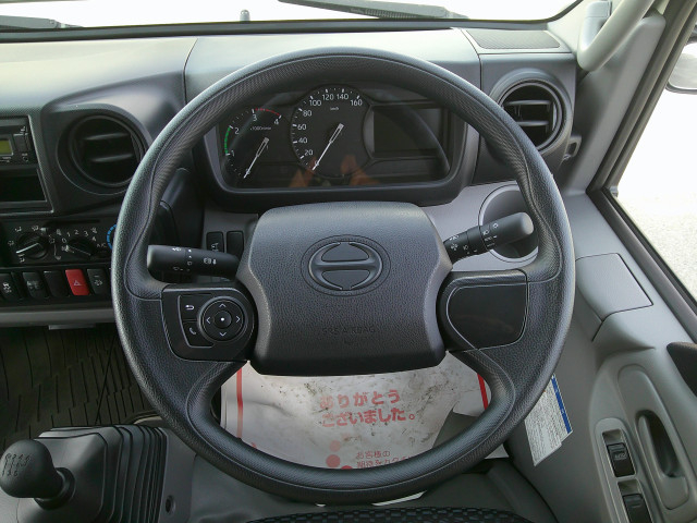 日野 デュトロ 小型 平ボディ（クレーン付） 2KG-XZU605M(102385) 19枚目