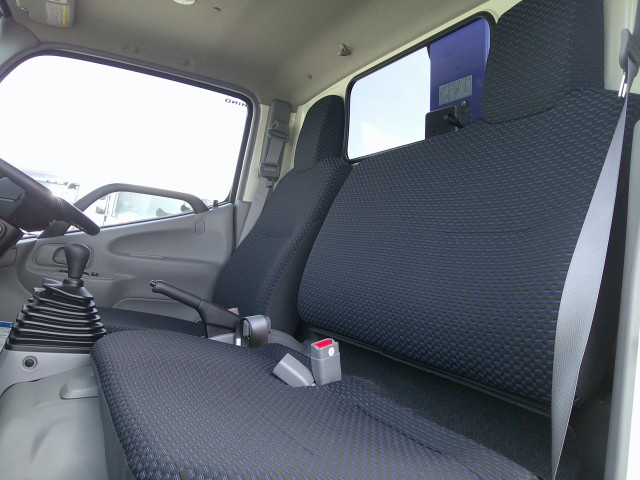 日野 デュトロ 小型 平ボディ（クレーン付） 2KG-XZU605M(102385) 25枚目