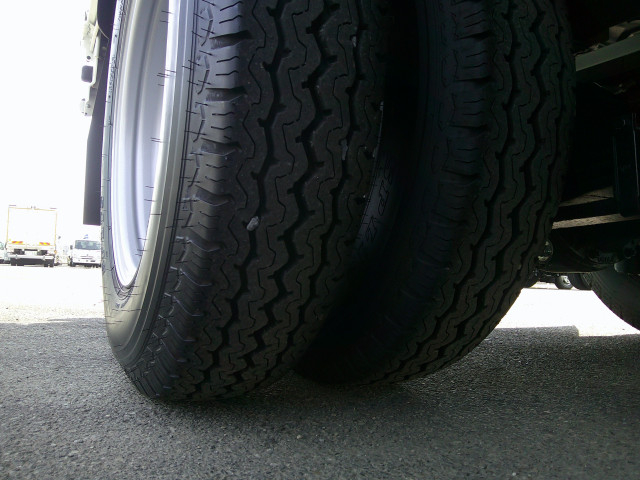 日野 デュトロ 小型 平ボディ（クレーン付） 2KG-XZU605M(102385) 30枚目