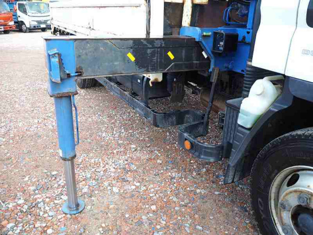 三菱ふそう キャンター 小型 平ボディ（クレーン付） TKG-FEB90(102416) 9枚目