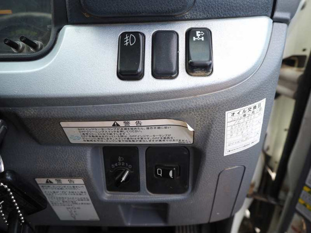 三菱ふそう キャンター 小型 平ボディ（クレーン付） TKG-FEB90(102416) 41枚目