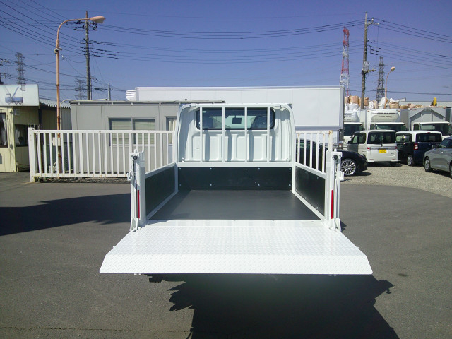 三菱ふそう キャンター 小型 Wキャブ 2RG-FBA20(102419) 9枚目