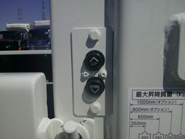 三菱ふそう キャンター 小型 Wキャブ 2RG-FBA20(102419) 12枚目