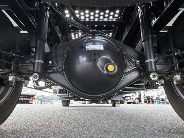 三菱ふそう キャンター 小型 平ボディ（クレーン付） 2PG-FEB90(102421) 9枚目