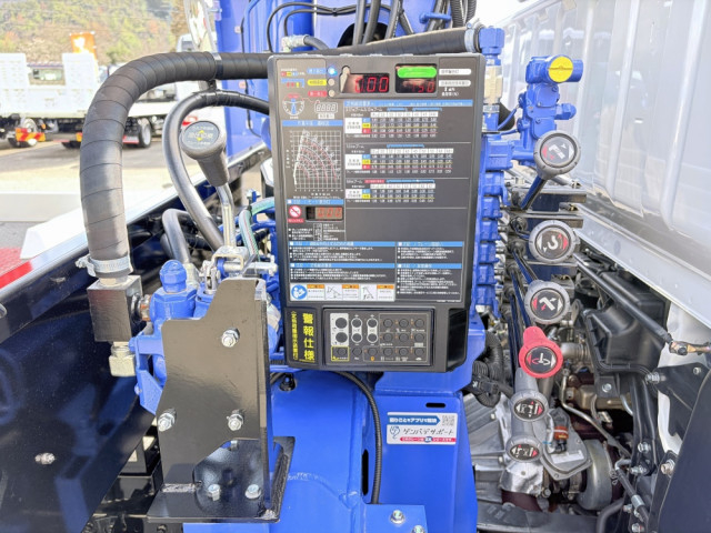 三菱ふそう キャンター 小型 平ボディ（クレーン付） 2PG-FEB90(102421) 19枚目