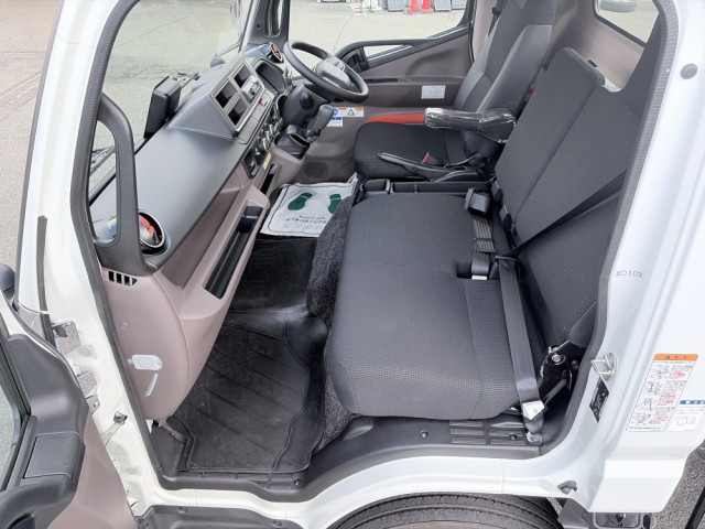 三菱ふそう キャンター 小型 平ボディ（クレーン付） 2PG-FEB90(102421) 38枚目