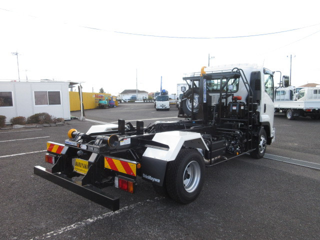 いすゞ フォワード 中型 コンテナ専用車 2RG-FRR90S4(102429) 4枚目