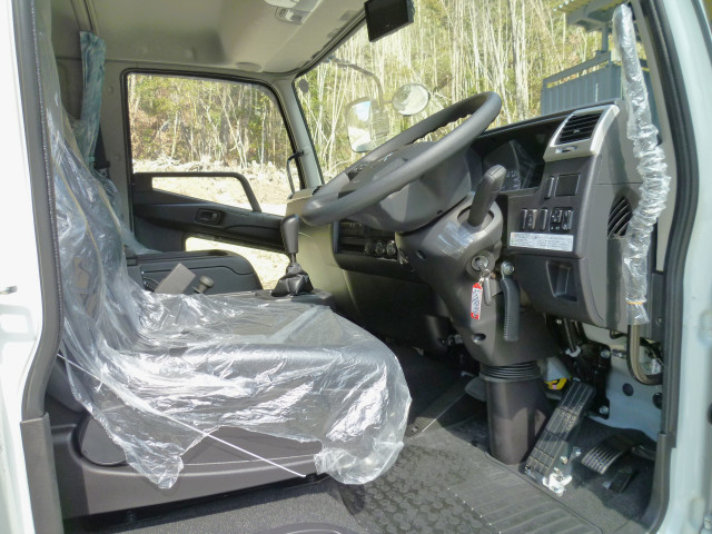 三菱ふそう ファイター 中型 ウィング 2KG-FK65F(102428) 28枚目