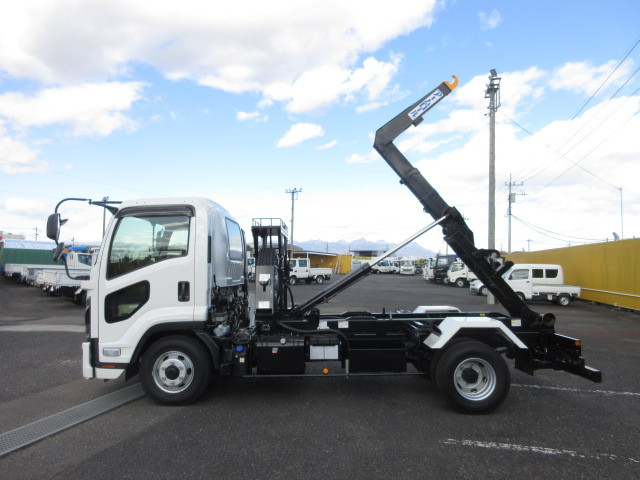 いすゞ フォワード 中型 コンテナ専用車 2RG-FRR90S4(102429) 12枚目