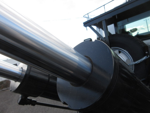 いすゞ フォワード 中型 コンテナ専用車 2RG-FRR90S4(102429) 17枚目