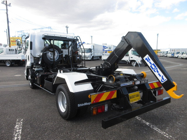 いすゞ フォワード 中型 コンテナ専用車 2RG-FRR90S4(102429) 18枚目