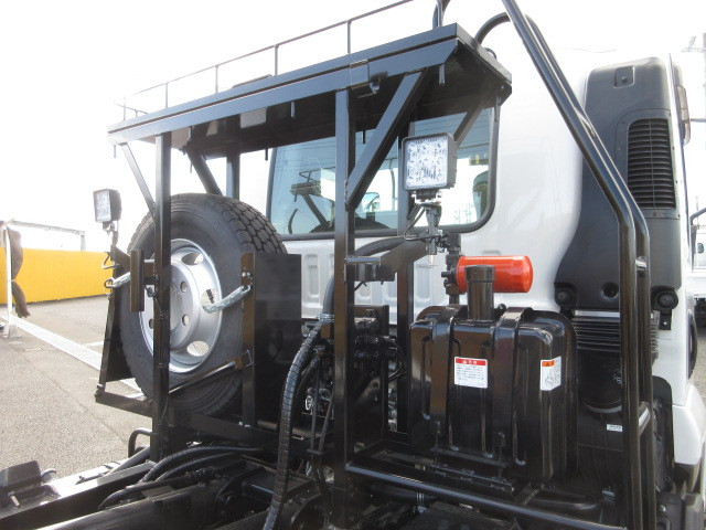 いすゞ フォワード 中型 コンテナ専用車 2RG-FRR90S4(102429) 22枚目