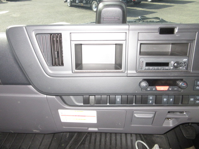 いすゞ フォワード 中型 コンテナ専用車 2RG-FRR90S4(102429) 26枚目