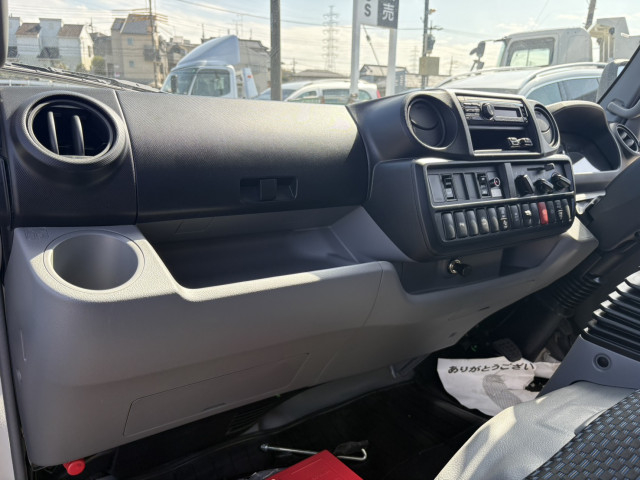 日野 デュトロ 小型 バン 2KG-XZU655M(102430) 29枚目