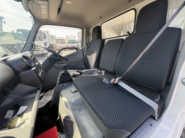 日野 デュトロ 小型 バン 2KG-XZU655M(102430) 30枚目